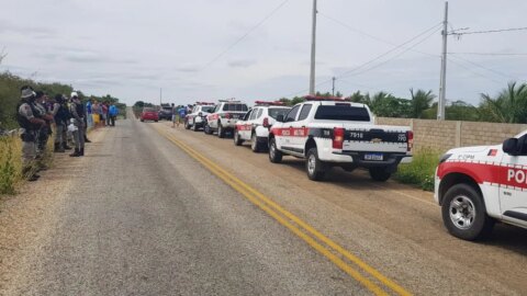 PM intercepta grupo com mais de 20 motociclistas praticando manobras perigosas no Sertão