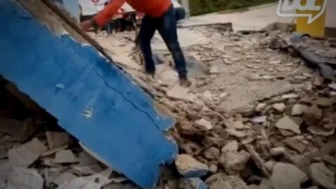 Marquise de unidade de saúde desaba após infiltração de água, em Olho D’água