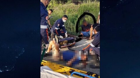 Colisão entre motos deixa três feridos em rodovia, no Vale do Piancó