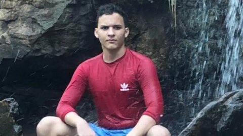 Filho não retorna para casa e mãe em desespero faz denúncia do caso na Delegacia de Polícia Civil, em Patos