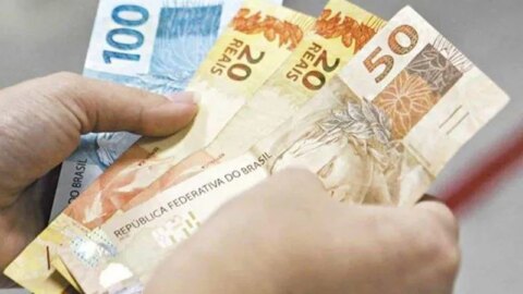 Salário mínimo passa a ser de R$ 1.212,00 a partir de amanhã (01)
