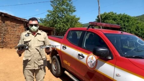 Homem está desaparecido desde sábado (03) no Vale do Piancó, e Corpo de Bombeiros usa drone para tentar localizá-lo