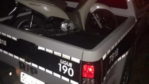 Duas motocicletas são roubadas neste domingo (04) em Patos; uma é recuperada pela polícia