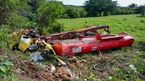 Capotamento de caminhão-pipa deixa motorista morto, no Vale do Piancó