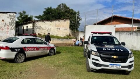 Jovem de 23 anos é assassinado com vários tiros em campo de futebol, na Paraíba