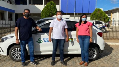 Prefeitura de Catingueira entrega veículo 0km ao Programa Criança Feliz