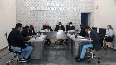 Câmara aprova requerimento pedindo justificativa de leilão de 2 veículos por parte da Prefeitura de Catingueira