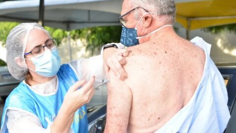 Relatório do TCE aponta para vacinação de pessoas mortas em 104 cidades paraibanas; VEJA A LISTA