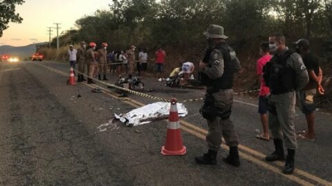 Violenta colisão entre motos deixa dois mortos no Sertão neste domingo (27)