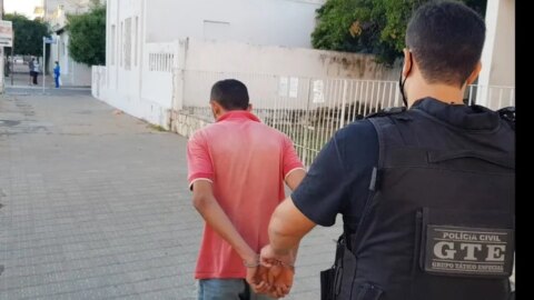 Operação estoura ponto de drogas no Sertão, na madrugada desta sexta (25)
