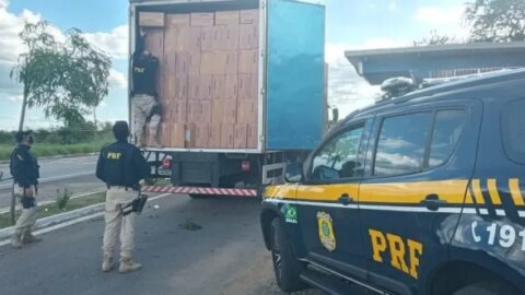 Motorista é preso com carga de cigarros contrabandeados avaliada em R$ 2 milhões, no Sertão da PB