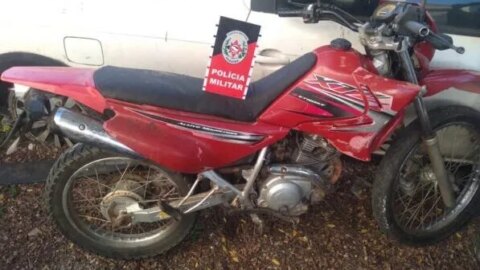 Polícia Militar recupera moto furtada em Catingueira; veículo pertence ao vereador Tiquinho
