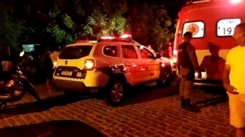 Mulher é perseguida e morta com vários tiros por dupla em moto, no Sertão da PB