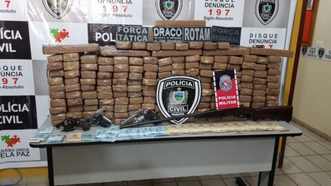 Em grande ação, polícias apreendem 500kg de maconha prensada, dinheiro e várias armas no Sertão