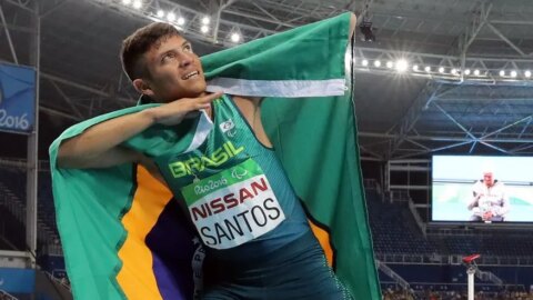 Paraibano Petrúcio Ferreira conquista ouro com recorde paralímpico e sela o bicampeonato