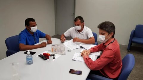 Prefeito de Catingueira assina convênios no valor de mais de R$ 4,5 milhões para pavimentação asfáltica e urbana