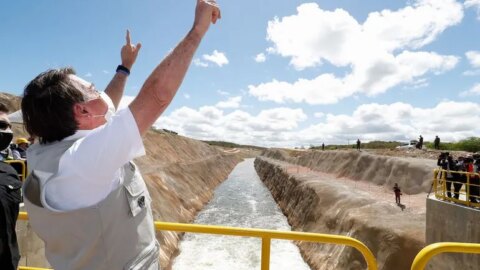 Bolsonaro entrega trecho da Transposição 13 anos após início da obra, no Sertão da PB