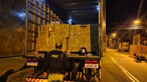 Polícia Federal apreende carga de mercadorias sem nota fiscal avaliada em um milhão de reais, no Sertão da PB