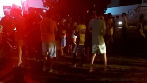 Adolescente fica em estado grave após colidir com carro pipa enquanto empinava bicicleta, no Sertão da PB