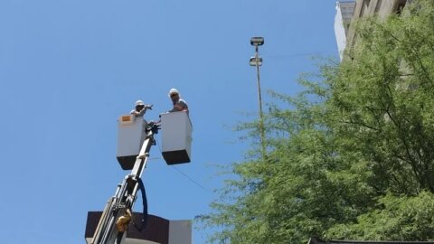 Patos e várias cidades da região estão recebendo luminárias em LED nas principais avenidas