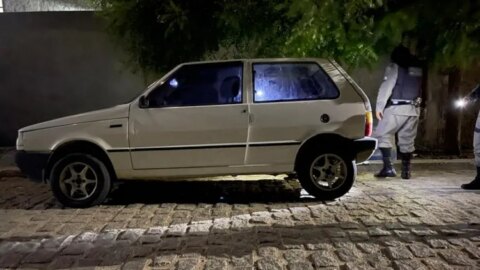 Polícia Militar recupera em Coremas carro furtado na cidade de Pombal