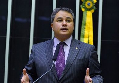 Efraim Filho diz que o Brasil não está preparado para descriminalização das drogas e lamenta explosão da violência