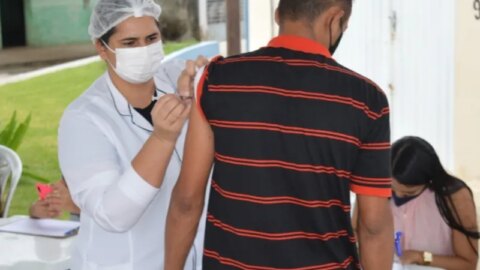 Mais de 500 mil paraibanos estão com a 2ª dose em atraso e secretário de Saúde reforça importância de completar esquema vacinal