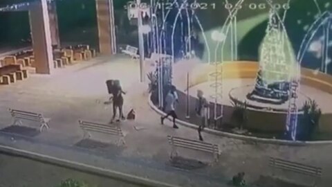 Vândalos destroem decoração natalina horas depois de ornamentação ser inaugurada, no Vale do Piancó