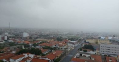 Chove bem em Patos e municípios da região na noite desta terça-feira. Veja os índices