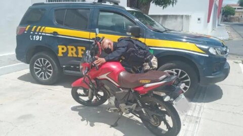 PRF prende 8 pessoas e recupera 8 veículos roubados durante ação no Sertão da Paraíba
