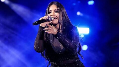 Paulinha Abelha, vocalista da banda Calcinha Preta, morre aos 43 anos