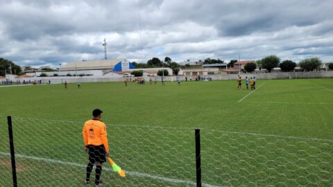 Prefeitura de Catingueira finaliza instalação de alambrados e realiza melhorias no Estádio Municipal