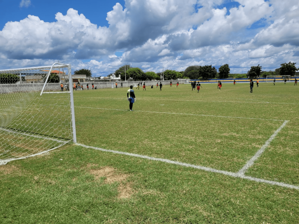 Lameirão reune mais de 100 times de futebol e movimenta comércio da cidade de Catingueira