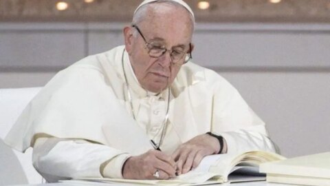‘Não se trata de operação militar, e sim de guerra que semeia morte’, diz Papa Francisco sobre invasão da Ucrânia