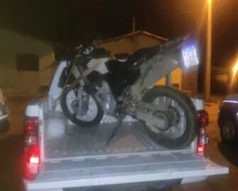 Polícia militar apreende moto, carro, munições, maconha e cocaína, no Vale do Piancó