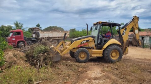 Secretaria de Infraestrutura realiza mutirão de serviços no Distrito Itajubatiba