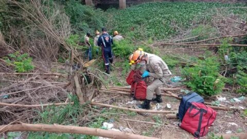 Homem é salvo pelo próprio irmão ao tentar tirar a vida pela segunda vez pulando de ponte, em Patos