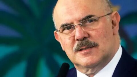 Polícia Federal prende ex-ministro da Educação Milton Ribeiro