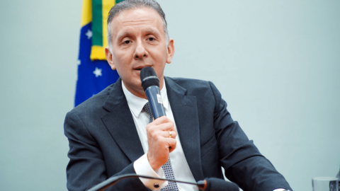 Aguinaldo reage ao Republicanos: “Vão já querer formar chapa de Veneziano”
