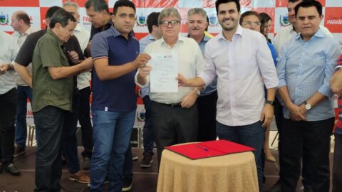 Catingueira é contemplada com novo ônibus escolar