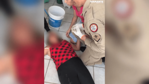 VÍDEO: Bombeiro evita que mulher se jogue de prédio na cidade de Patos
