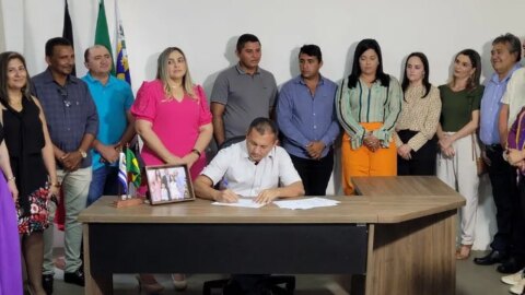 Prefeito de Catingueira assina 7 ordens de serviço e investe mais de R$ 3 milhões na cidade