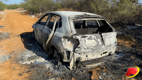 Carro é encontrado incendiado na manhã desta sexta-feira (12), em Patos