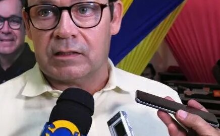 “Dr. Ramonilson reivindica mais espaços para a prática de esporte na cidade de Patos e lamenta atraso nas obras do Rivaldão e Vila Olimpica”.