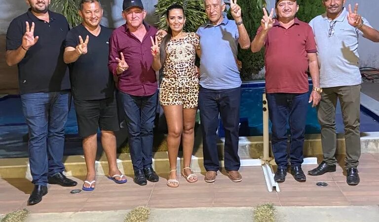 Prefeito de Catingueira, Suélio Félix, recebe apoio da vereadora Shirleuda e agora conta com 6 vereadores na base