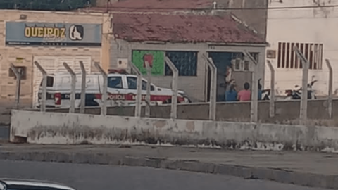 Homem é encontrado sem vida dentro de sua residência, em Patos