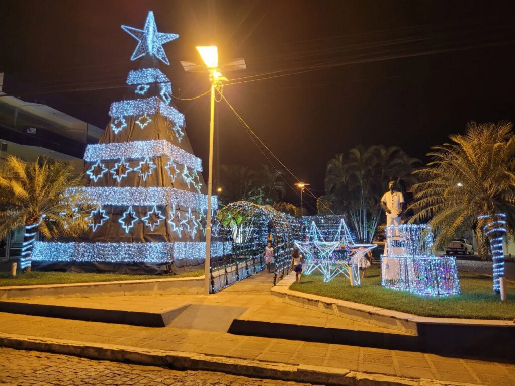 Prefeitura de Catingueira inaugura decoração de Natal
