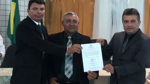 Damião de Seli toma posse como presidente da Câmara Municipal de Santa Terezinha