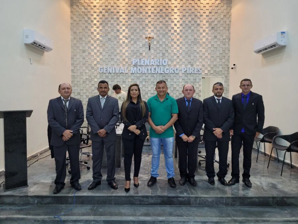 Shirleuda Pires toma posse como presidente da Câmara Municipal de Catingueira
