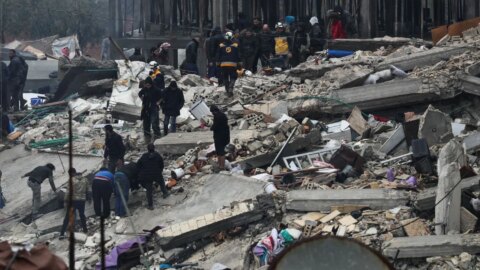 Número de mortos em terremoto na Turquia e na Síria passa de 11 mil